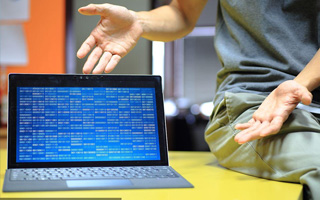 琼中 ,php声明和调用变量的符号是什么？